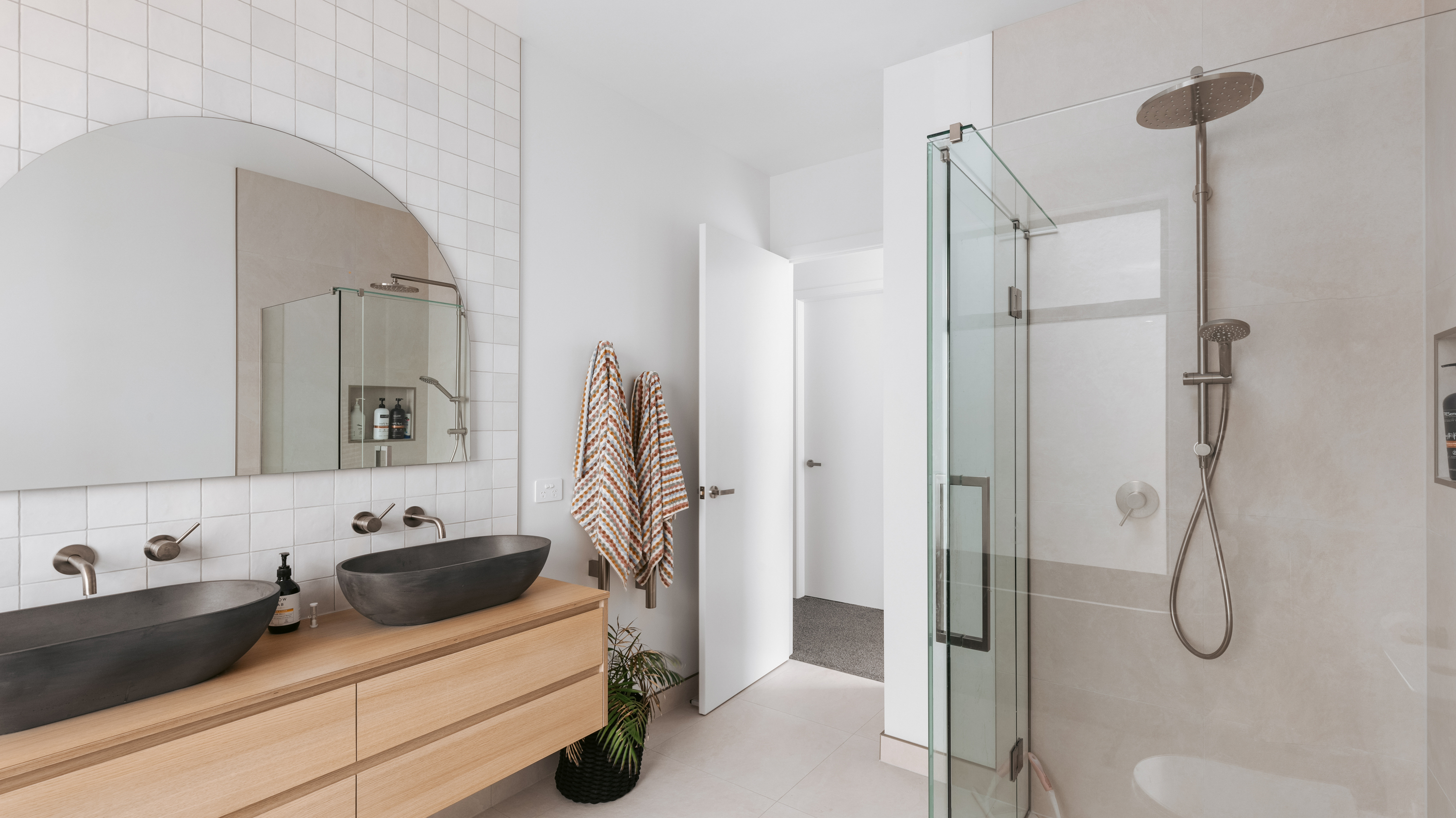 021 696 Te Kowhai Web