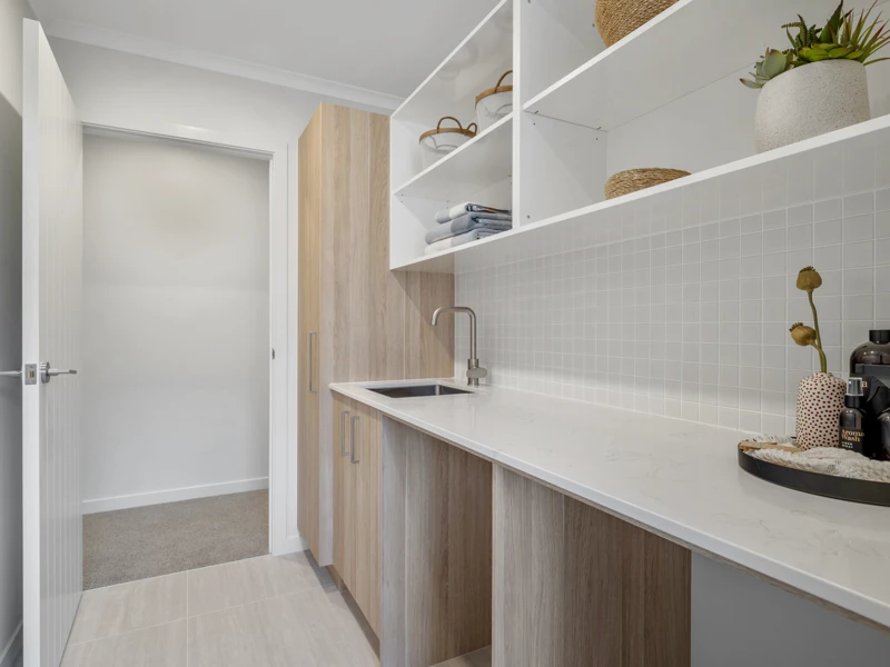 012 Open2view ID593833 99 Harakeke