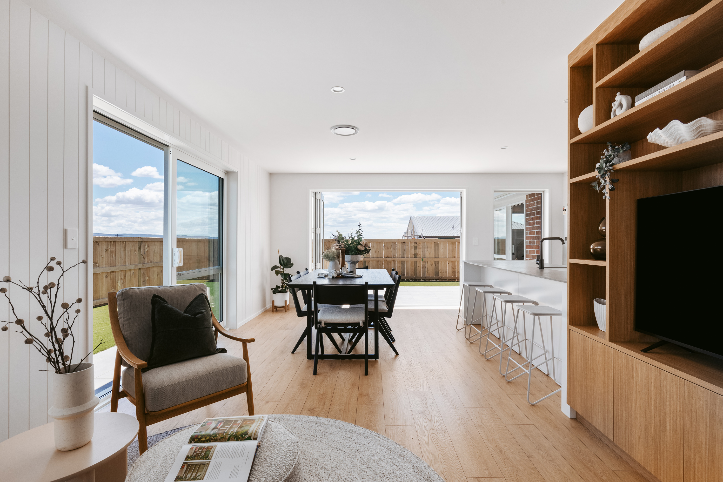 034 2 Kopakopa Crescent Web