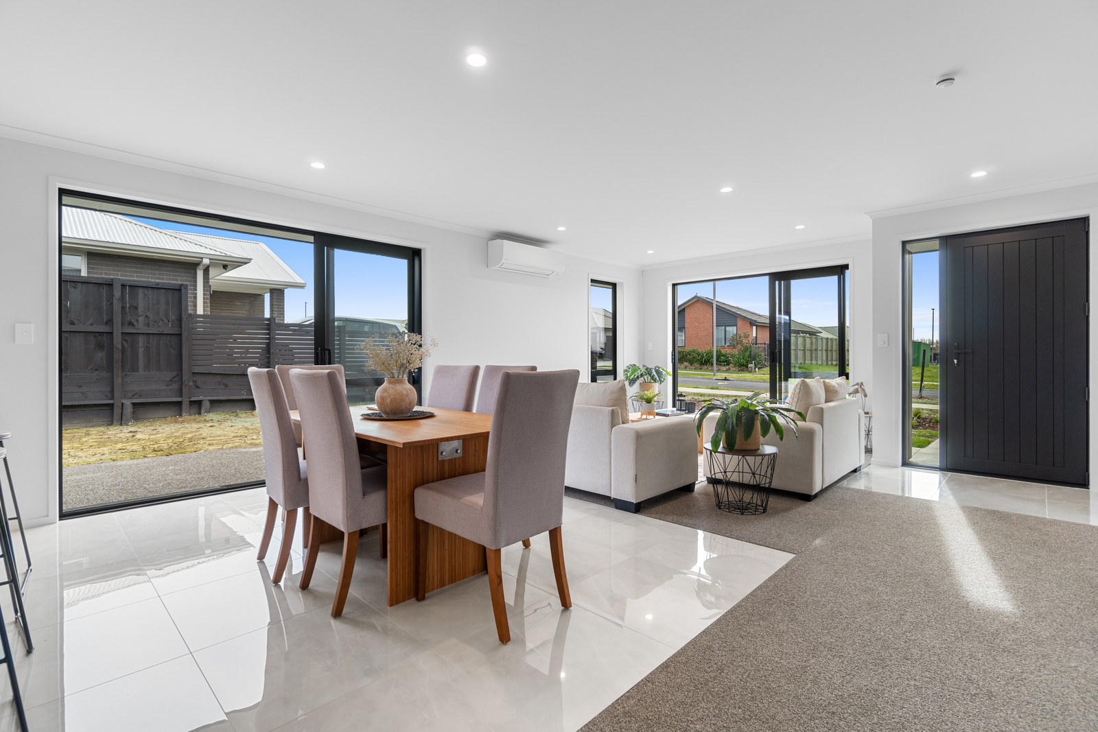 WK102990 10 Matua Street Paul Caton 1040 1600 49