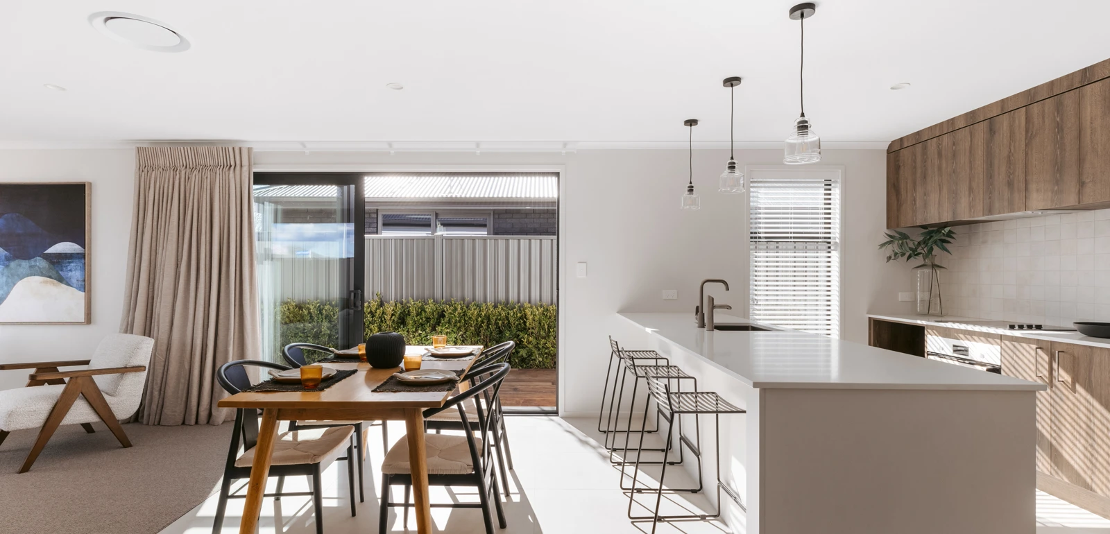 005 37 Flack Street Web