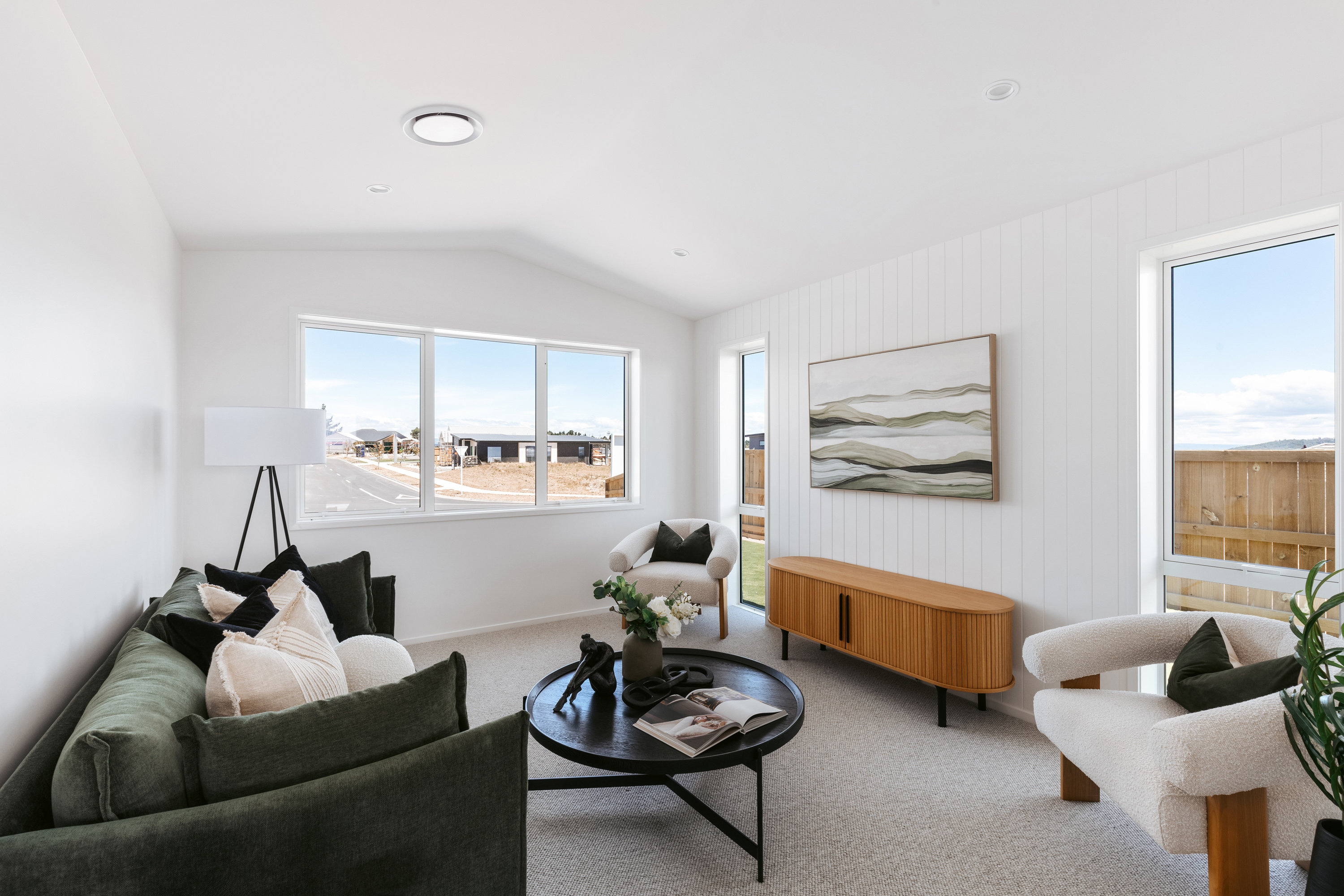 031 2 Kopakopa Crescent Web