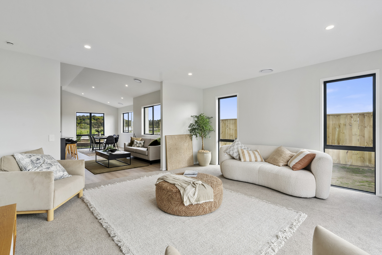 WLG104789 180 Karuhiruhi Street Teresa Mccombie 1046 1600 17