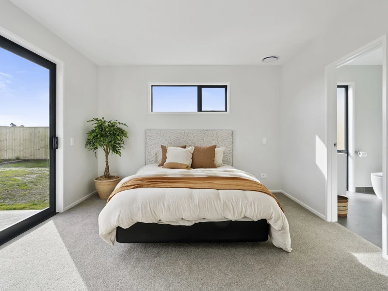 WLG104789 180 Karuhiruhi Street Teresa Mccombie 1046 1600 12