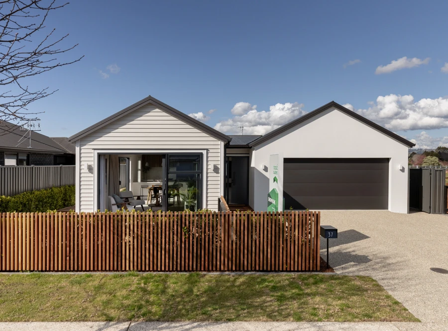 024 37 Flack Street Web