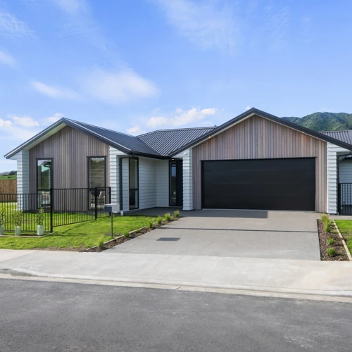 WLG104788 24 Kotuku Ngutupapa Way Brad Turner 1034 1600 32