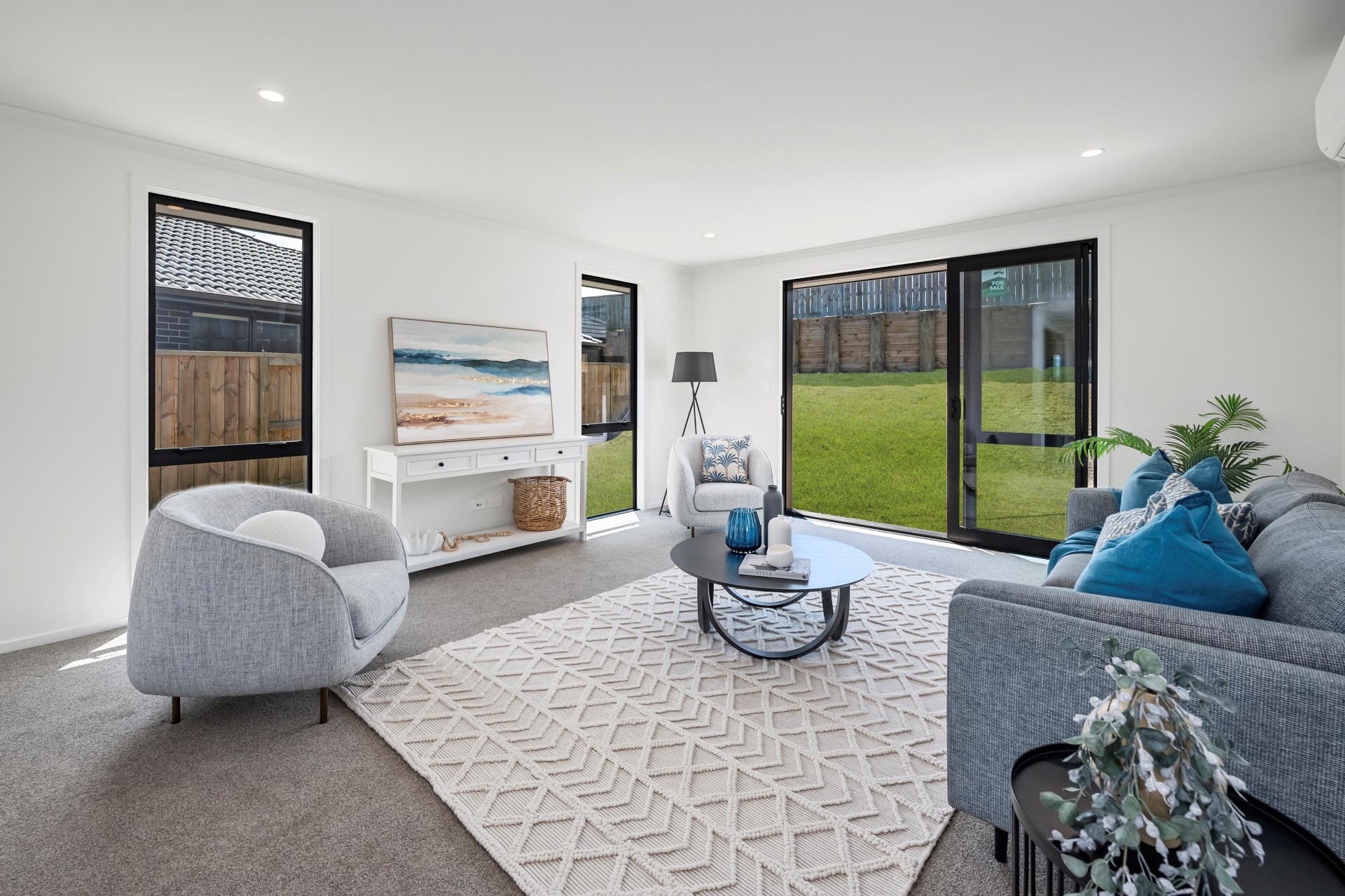 027 Open2view ID572515 44 Kohekohe (Custom)