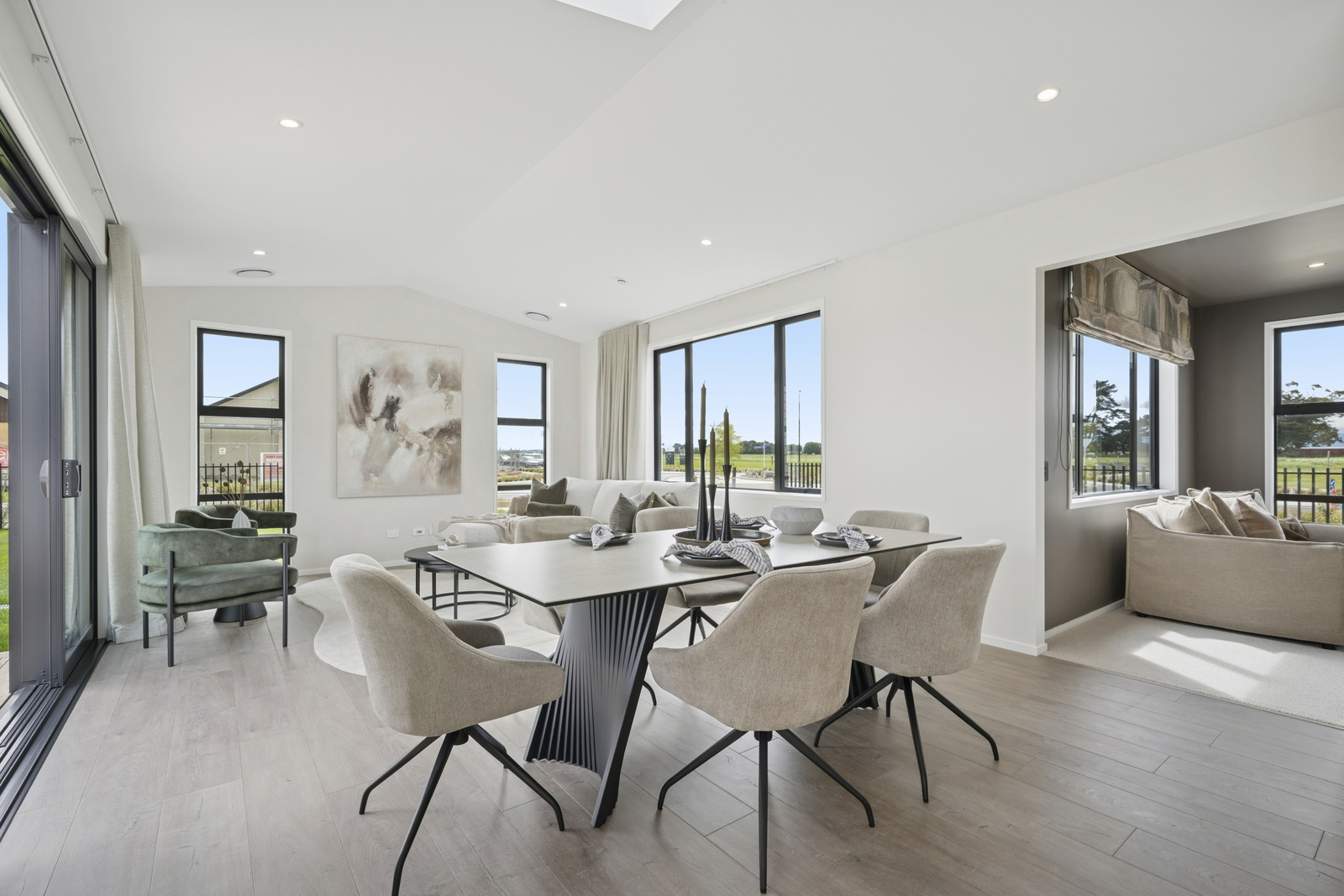 Springwater 1 Springwater Drive Brad Turner 1072 1600 52 (1)