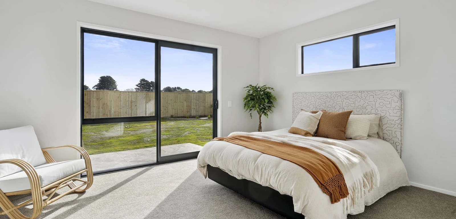 WLG104789 180 Karuhiruhi Street Teresa Mccombie 1046 1600 13