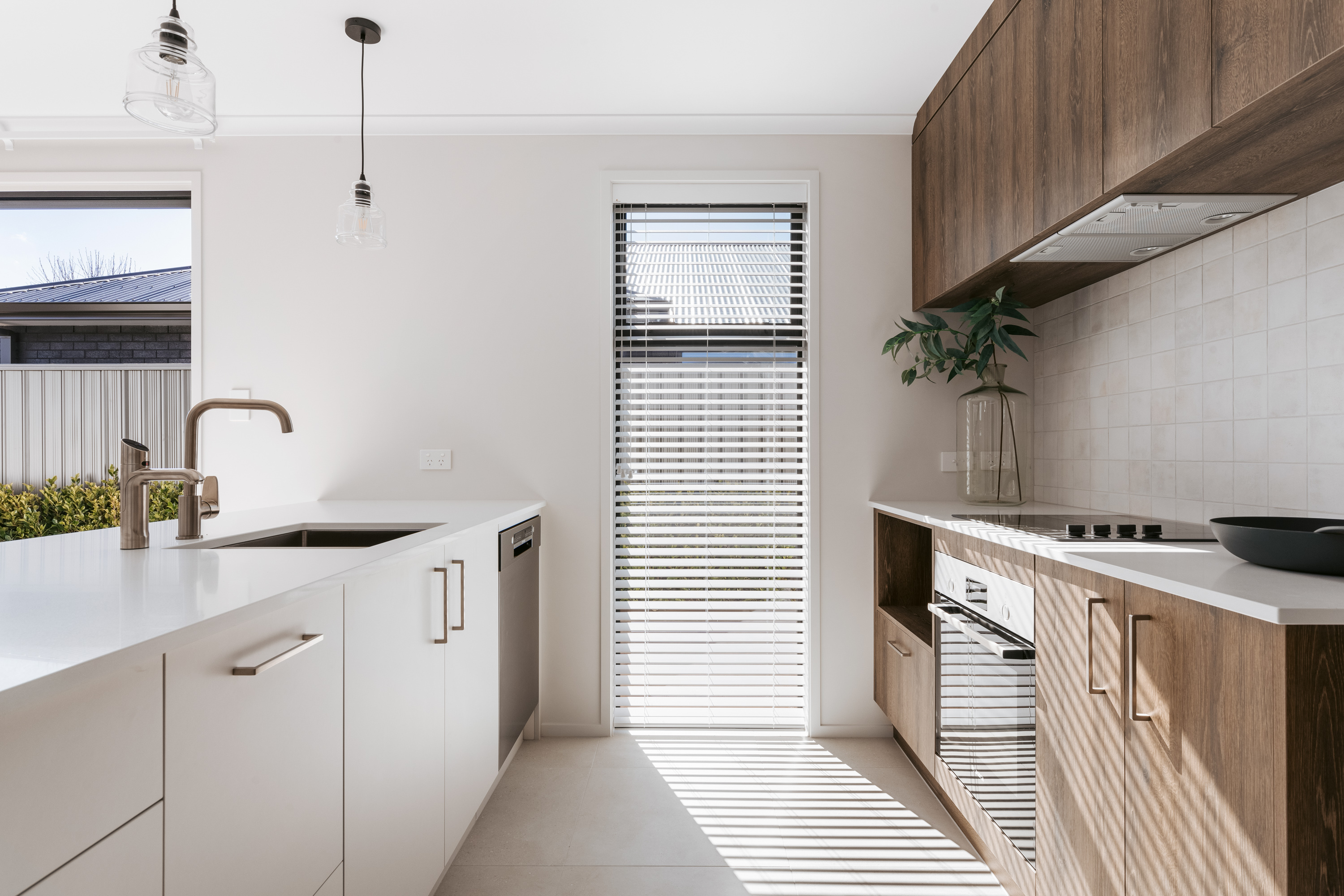 002 37 Flack Street Web