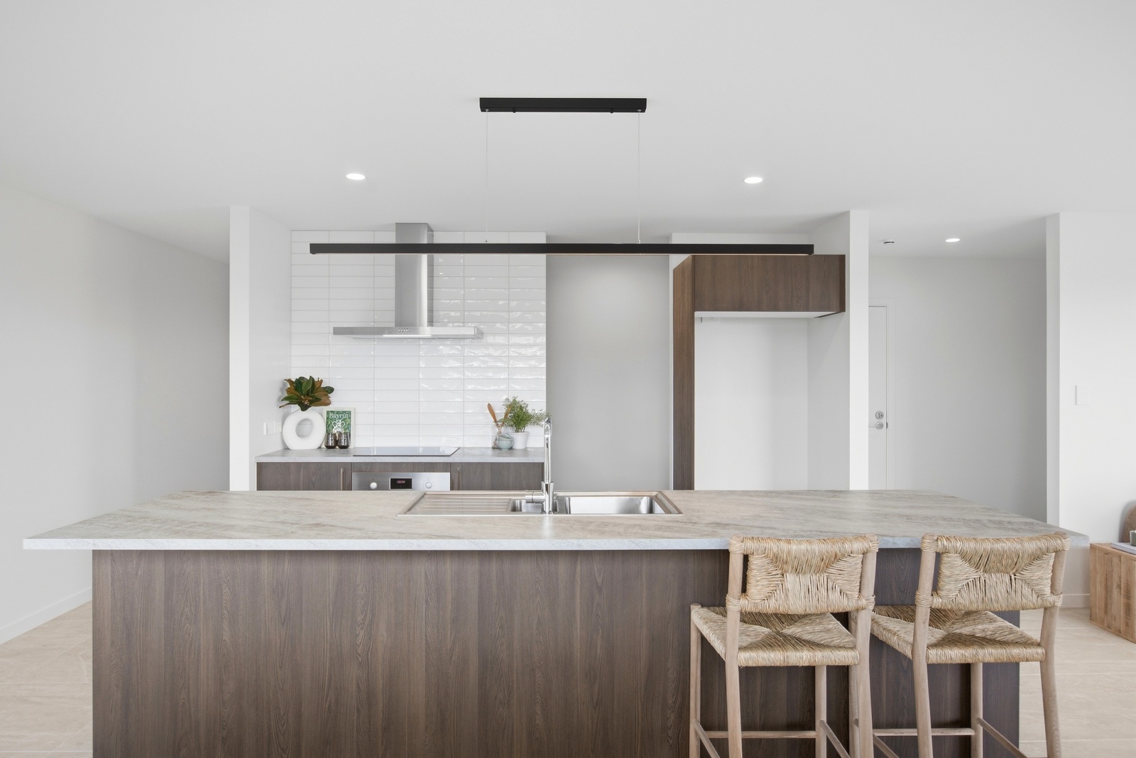 WBP105270 32 Triplefin Avenue Vivienne Lapping 1486 1600 15