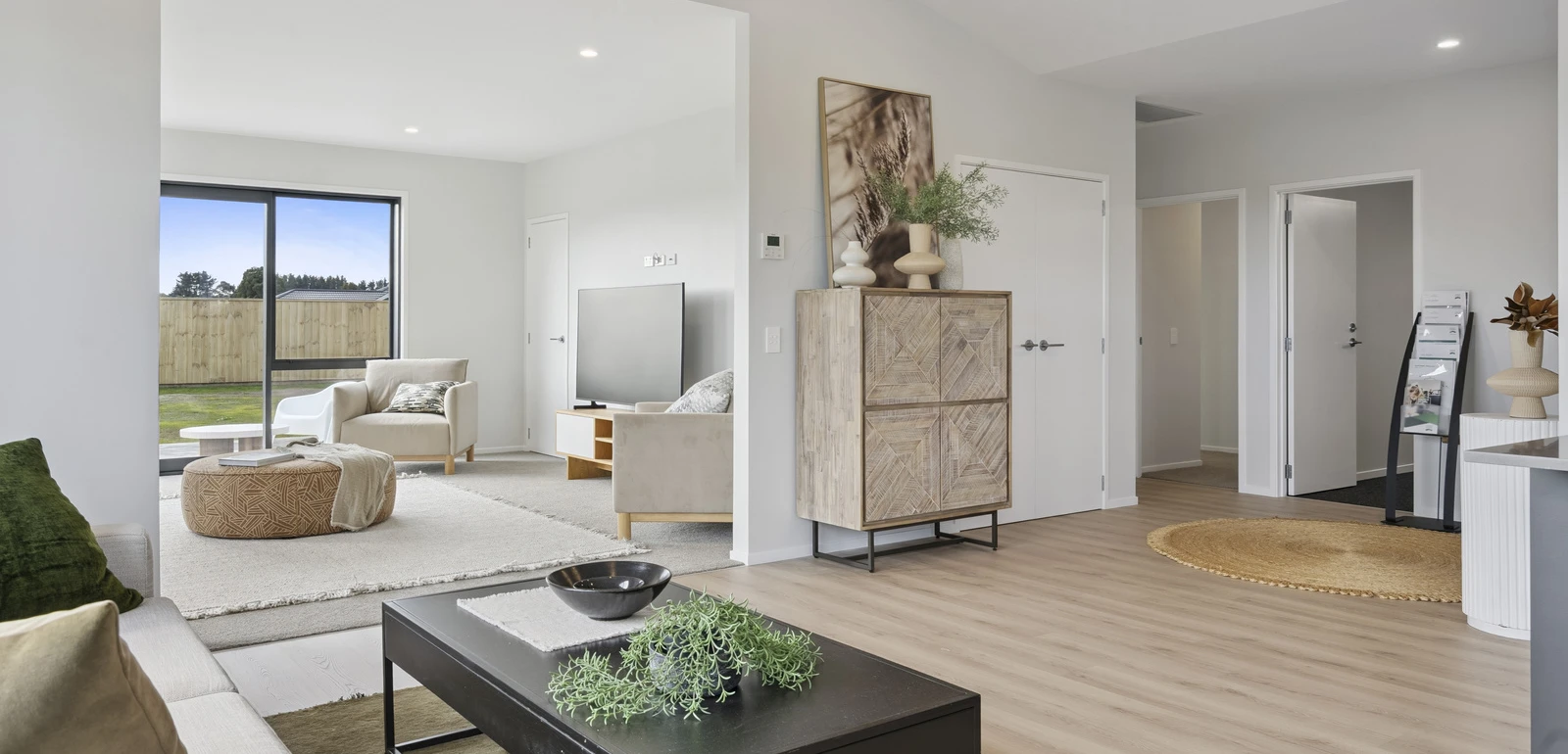 WLG104789 180 Karuhiruhi Street Teresa Mccombie 1046 1600 30