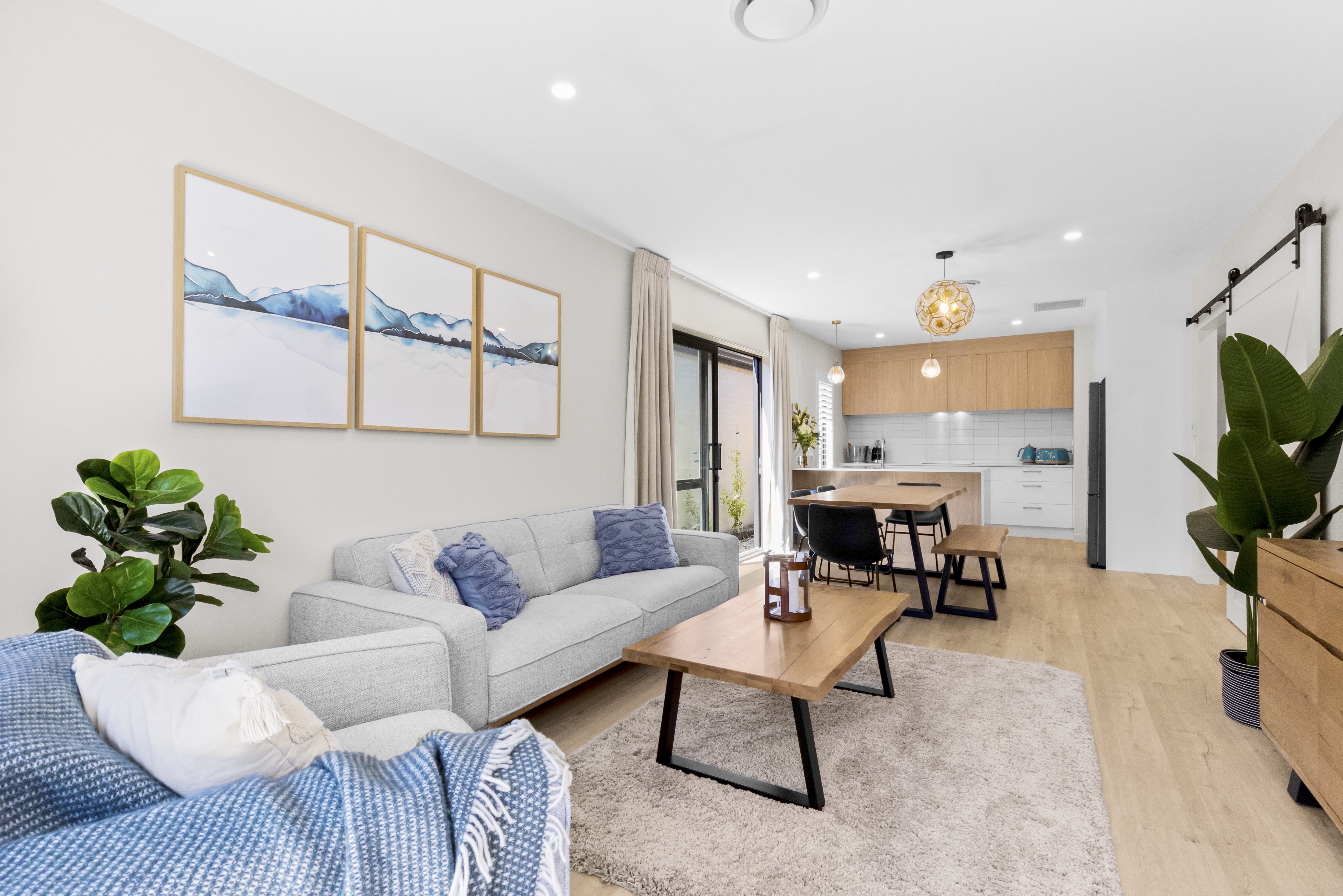 5.SV 22 Mulhullond Dr 10 Of 24