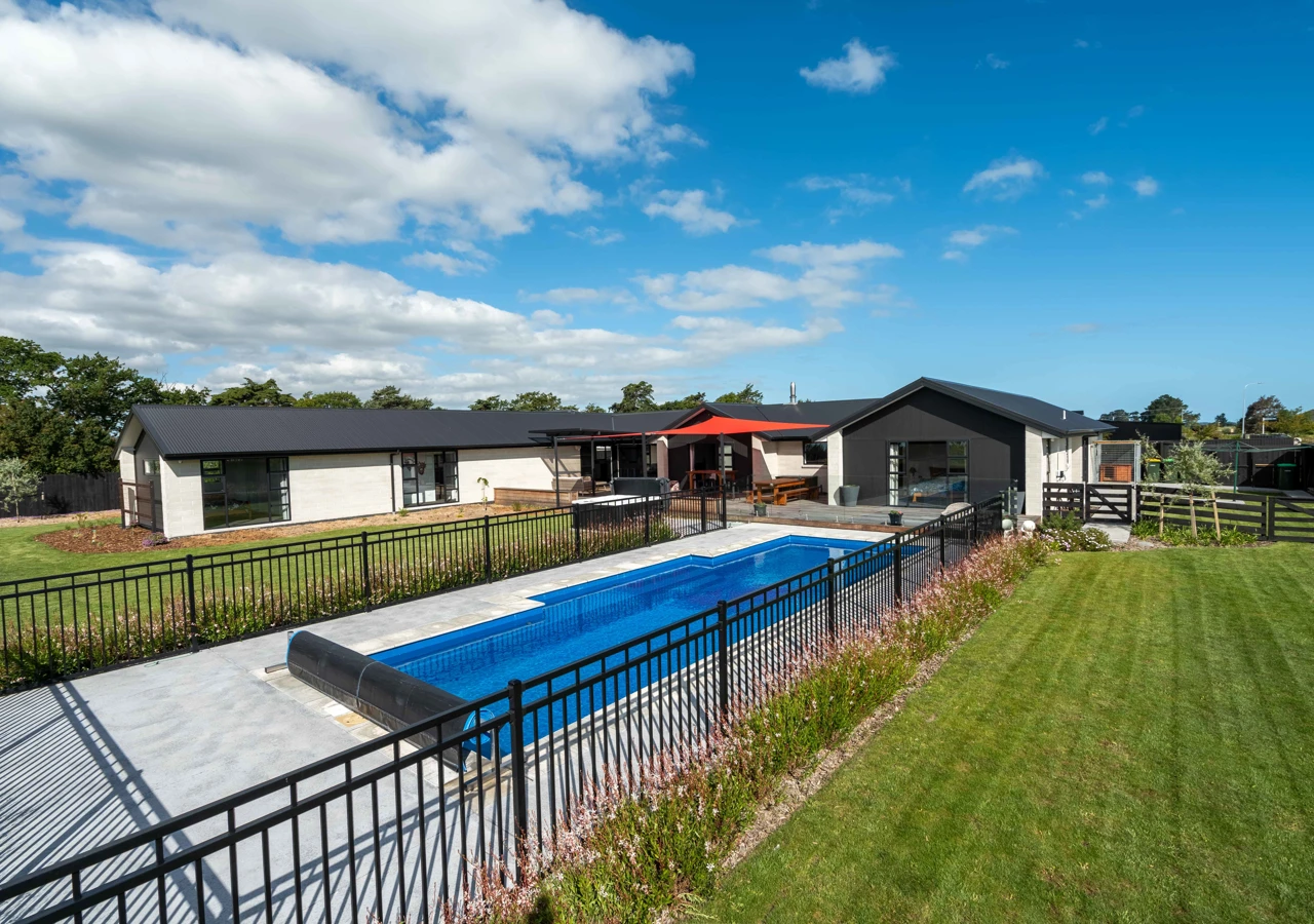 21202311240512 475 Classic Bulders Leston HDR