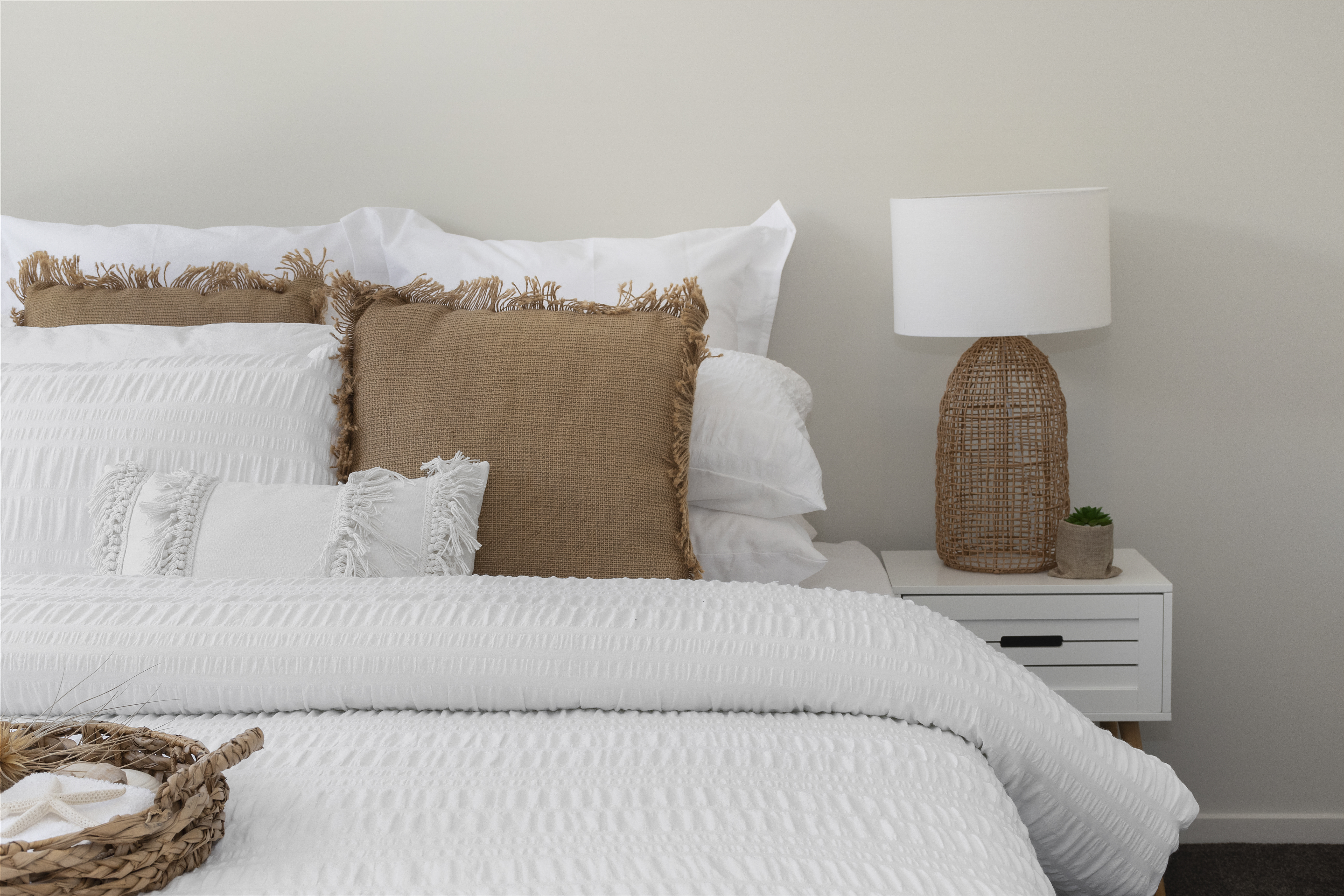 039 Open2view ID497799 16 Te Wharo Drive