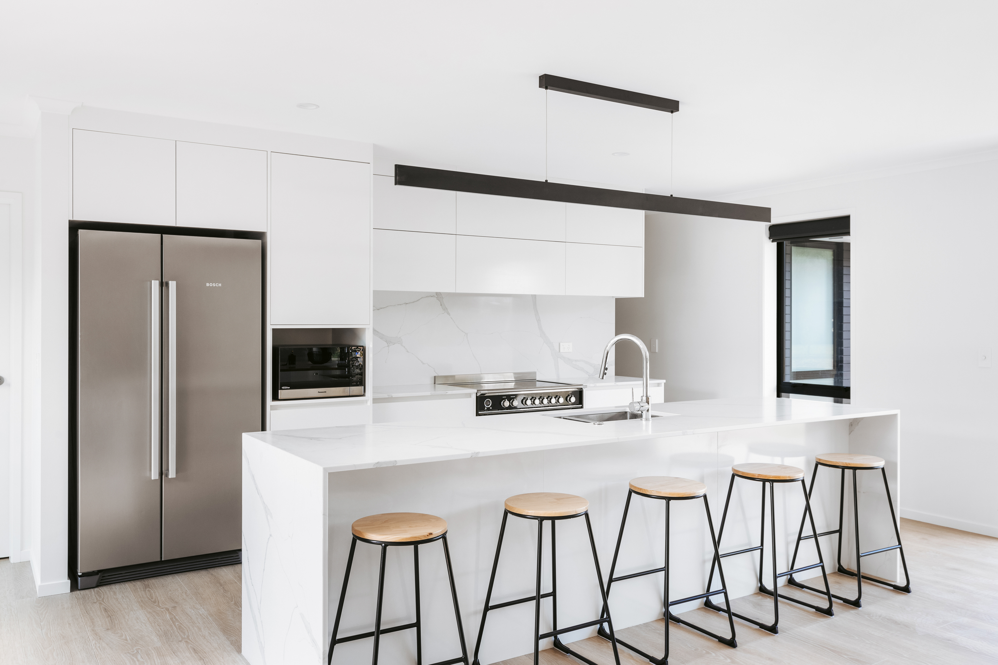 4 Mark Williams Web 33