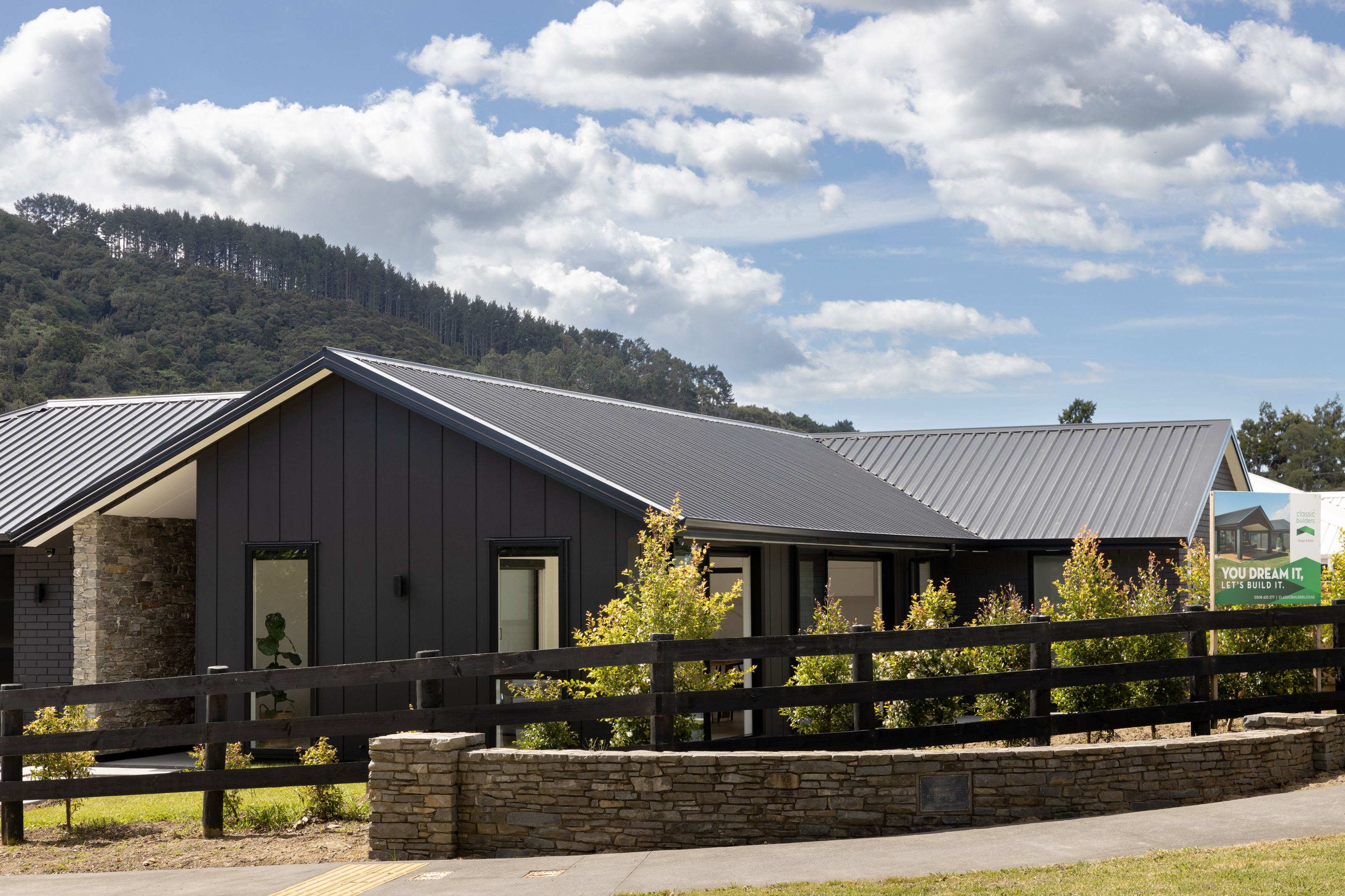 4 Mark Williams Web 45