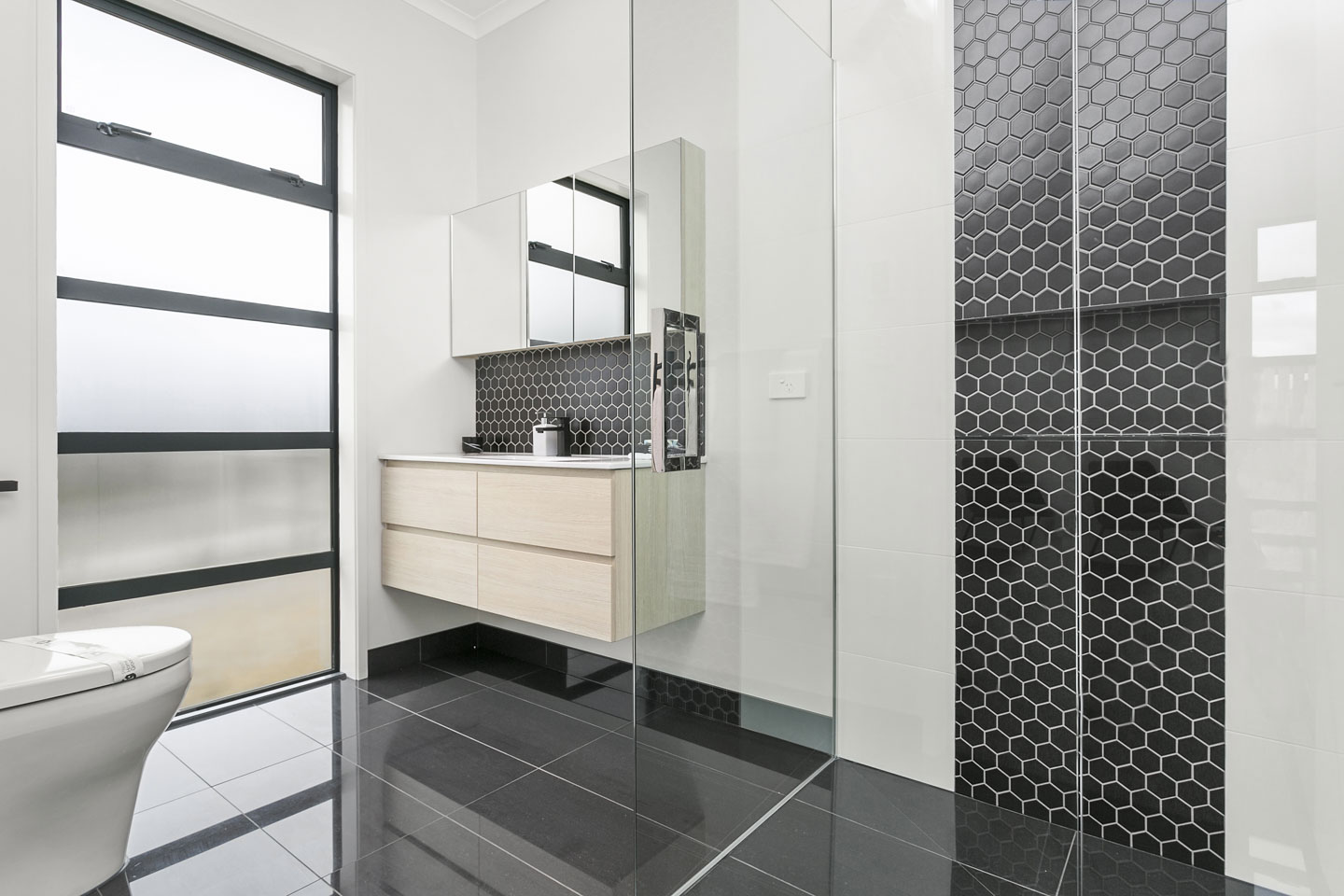 007 Open2view ID414220 2 30 Jarrett Tce