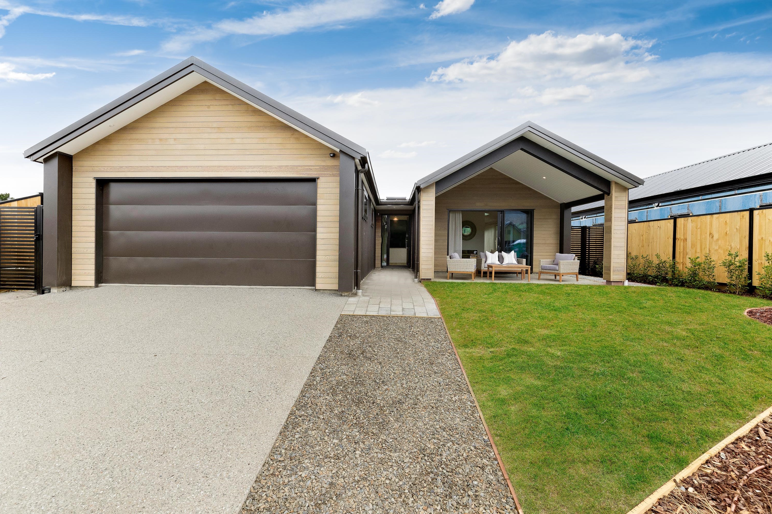 6BD Queenstown Media 36 Flipped