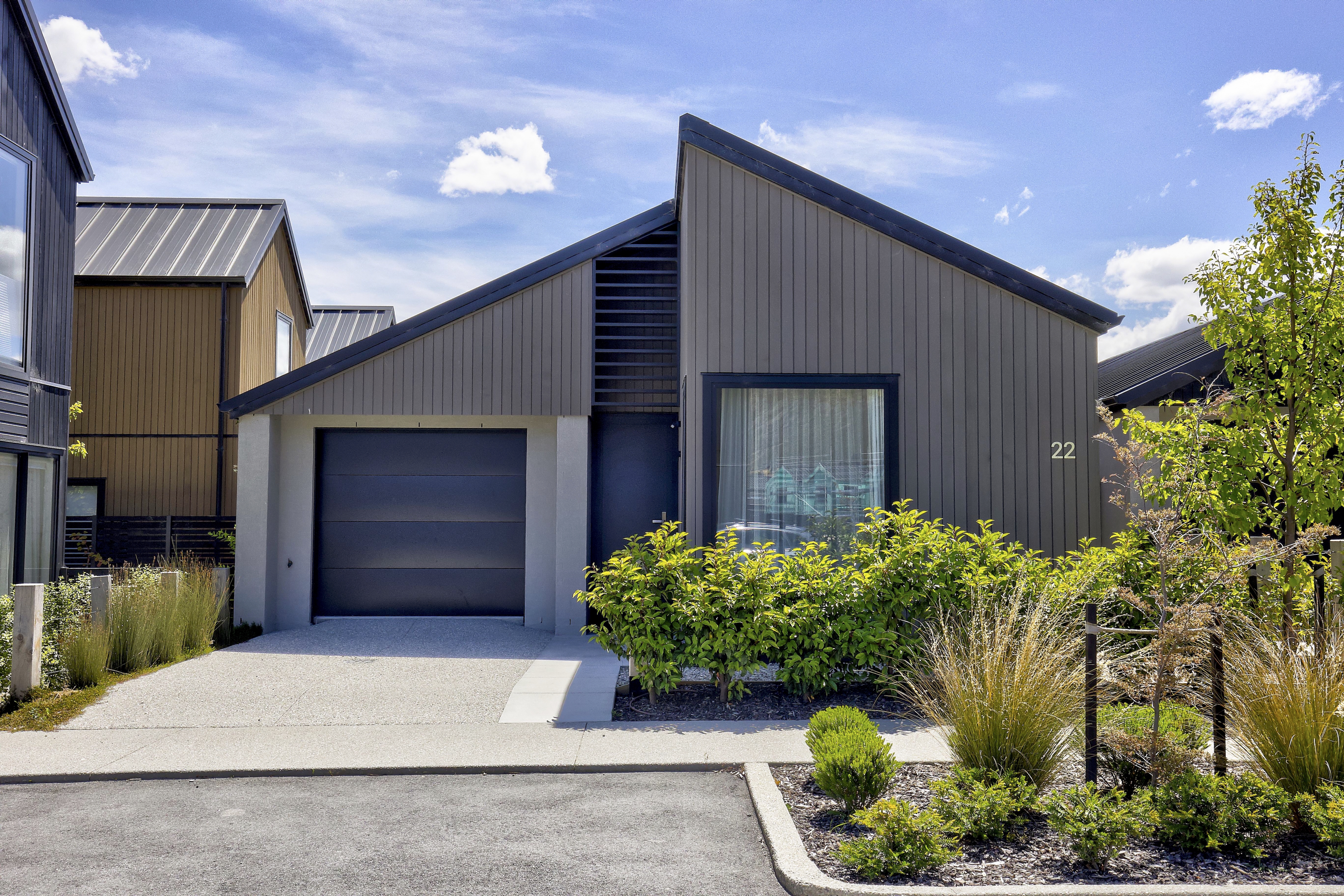 10.SV 22 Mulhullond Dr 2 Of 24