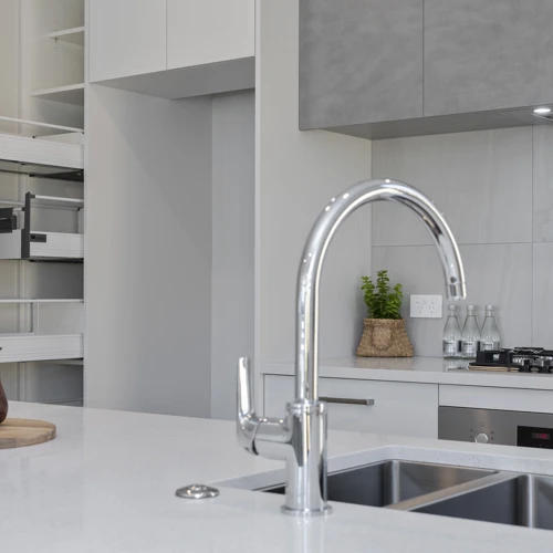 043 Open2view ID497799 16 Te Wharo Drive