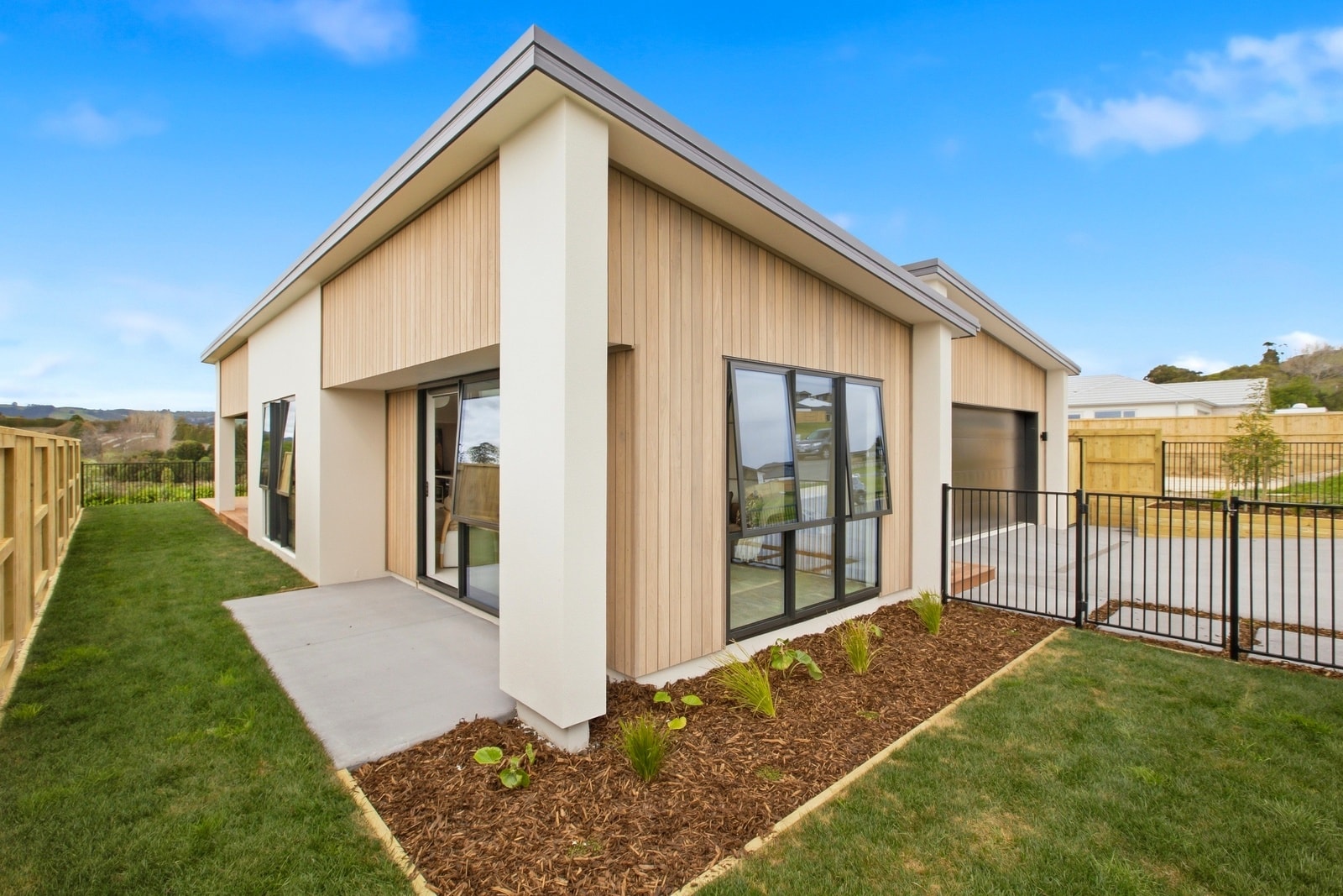 32 Triplefin Avenue