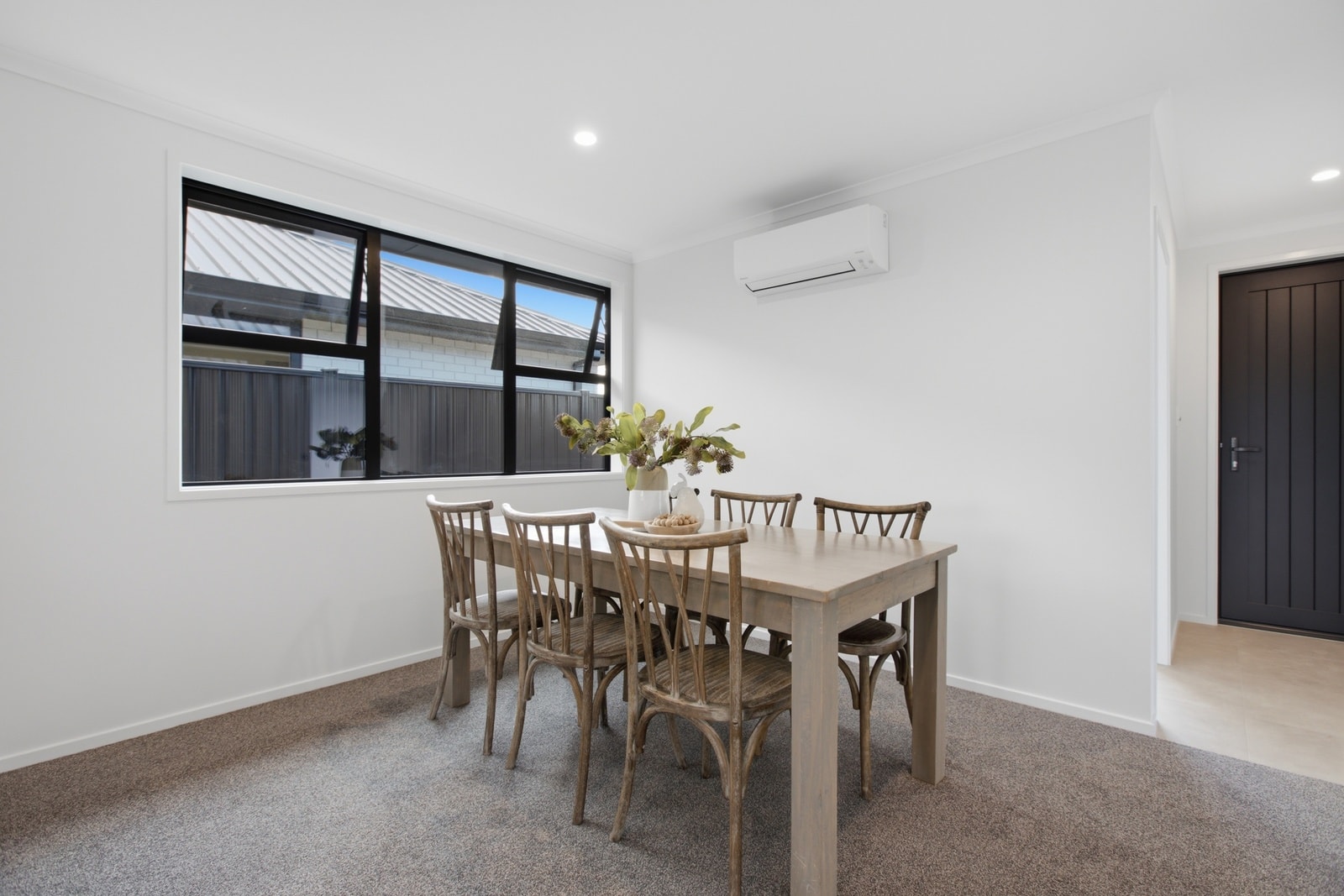 64 Empire Crescent