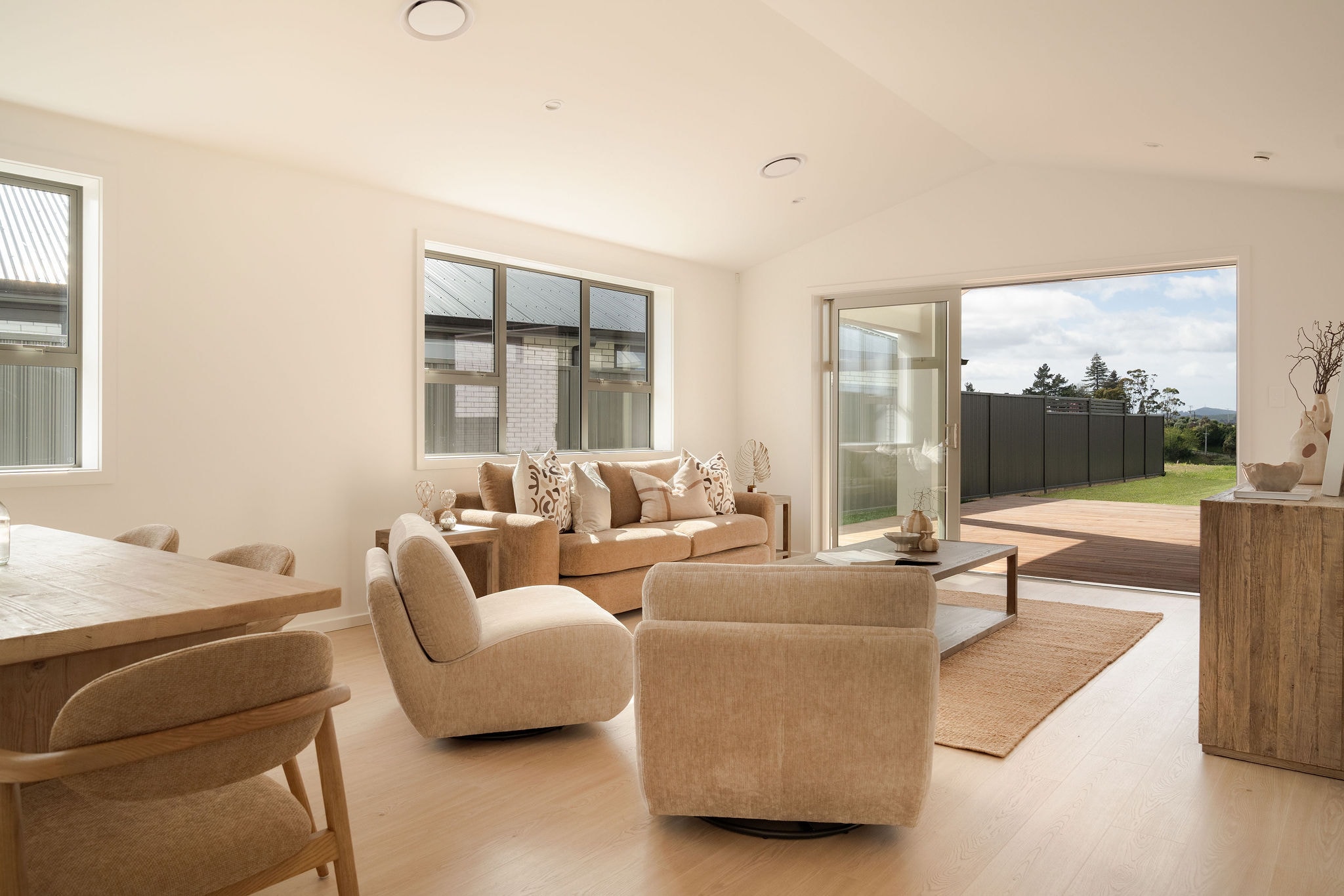 33 Tabraham Crescent