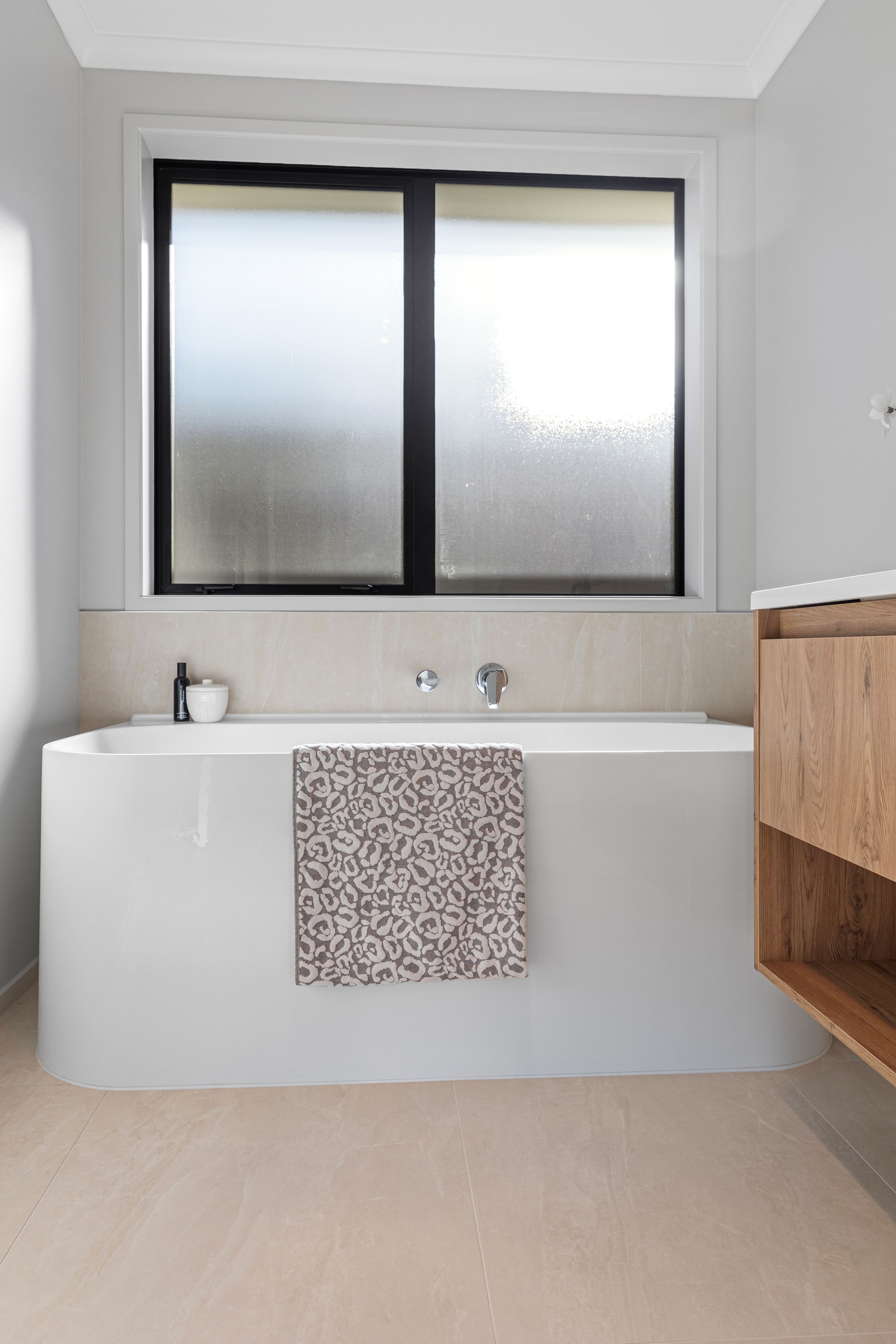 16 Te Rina Boulevard