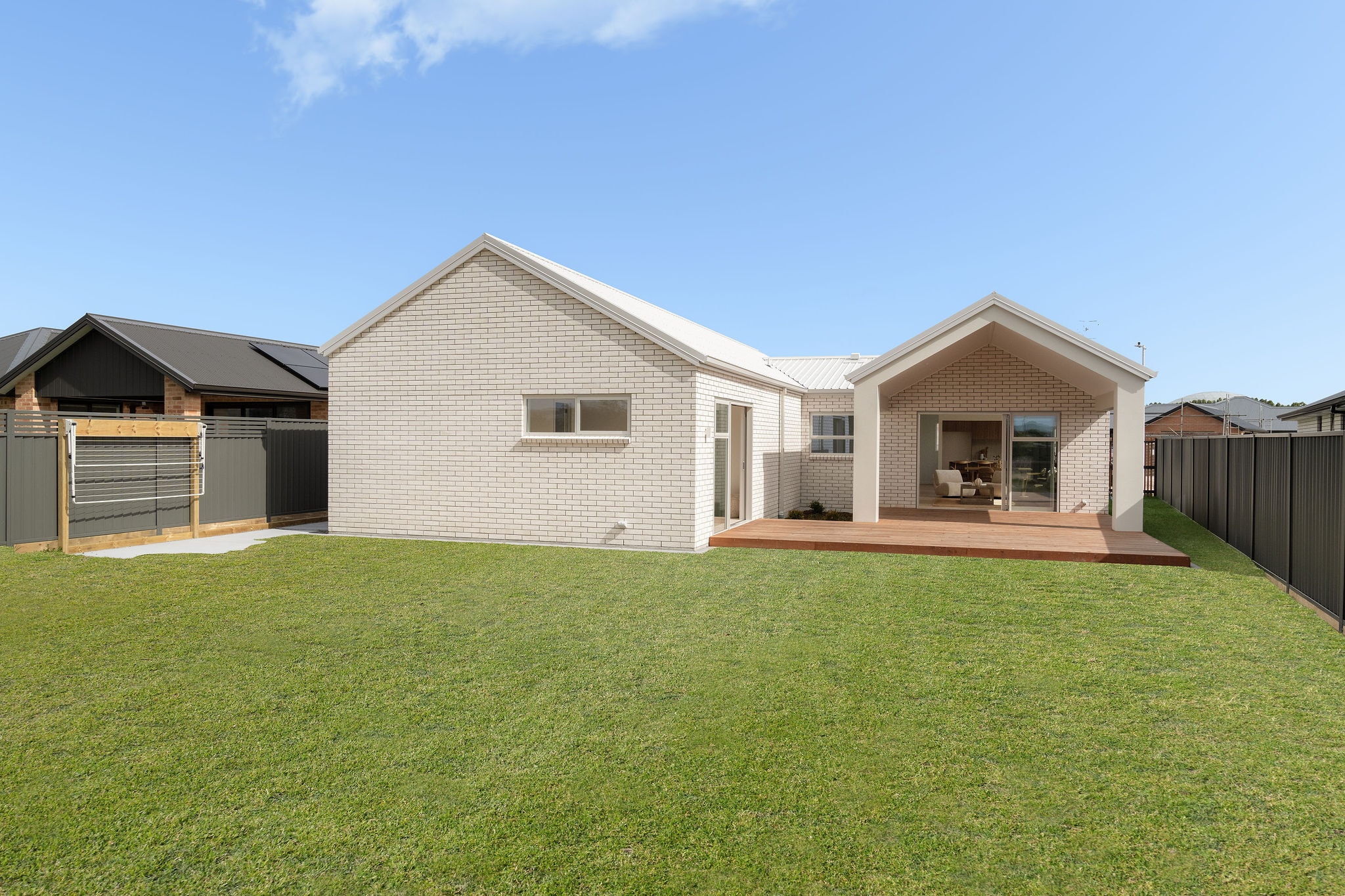 33 Tabraham Crescent