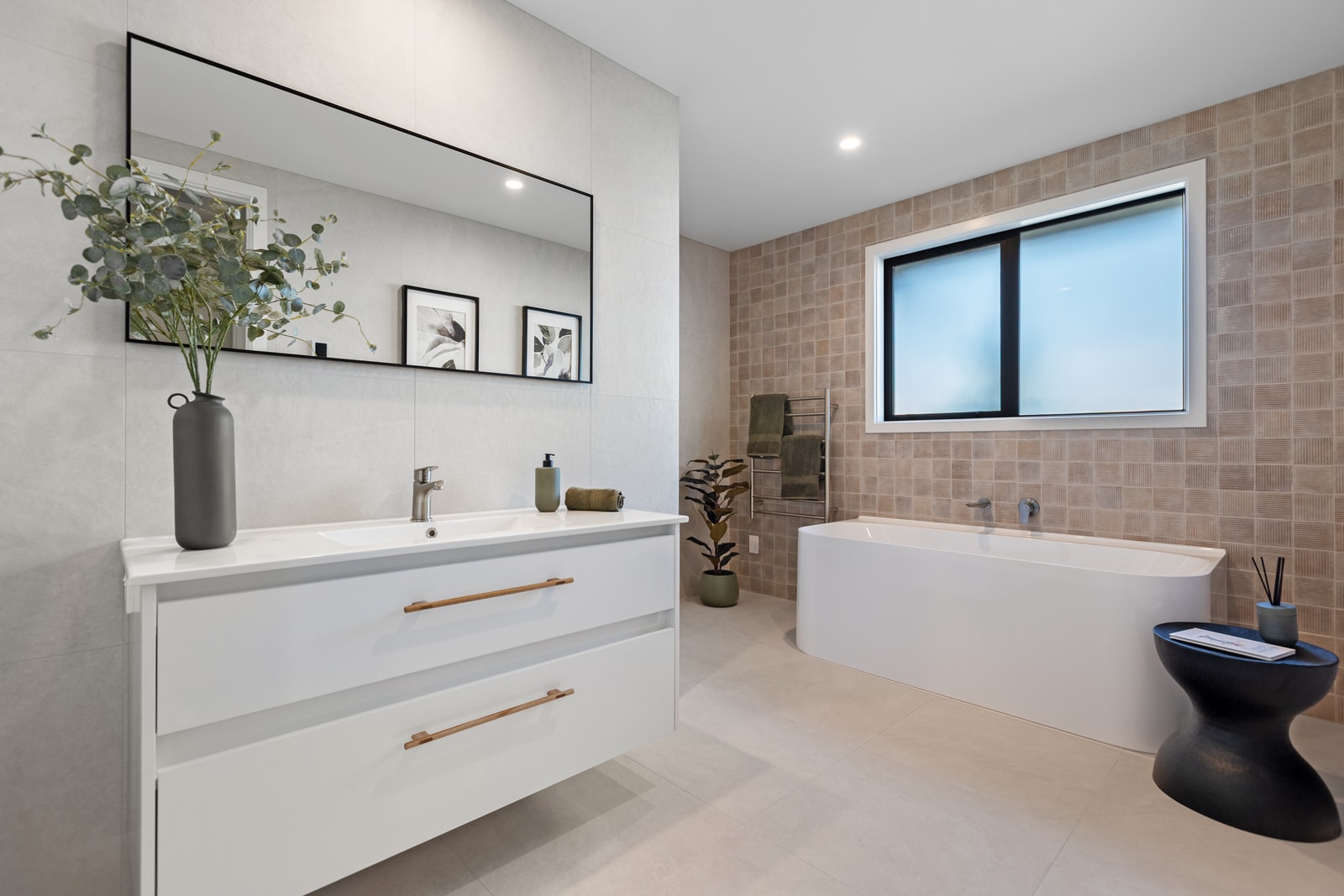 1 Entelea Close, Palm Springs