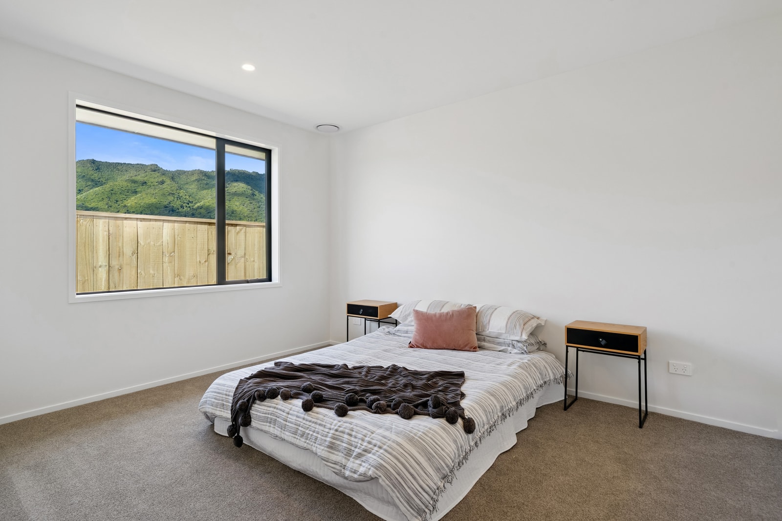 17 Kotuku Ngutupapa Way